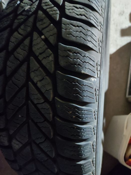 Зимни гуми с железни джанти