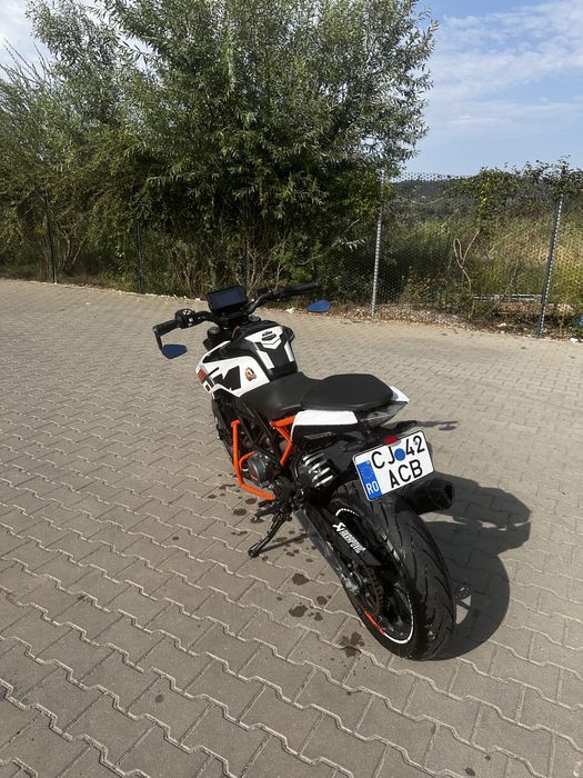 Vând KTM Duke 125 2018