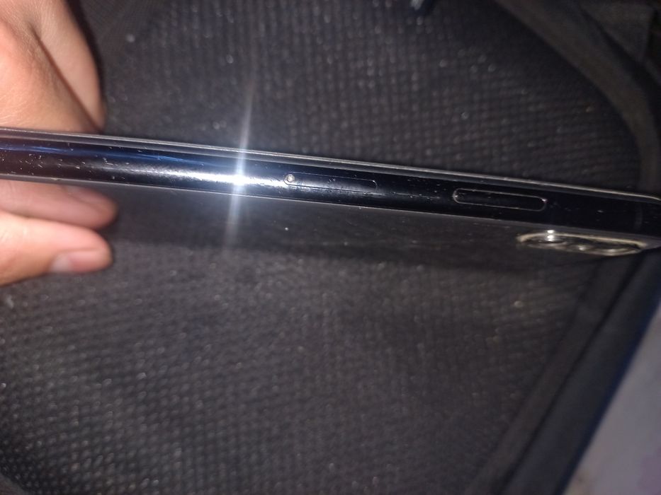 Продай iPhone X тут только нужно заменить батарейку и всё