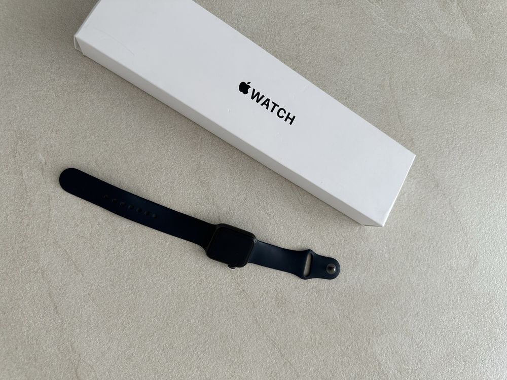 Часы Apple Watch Se