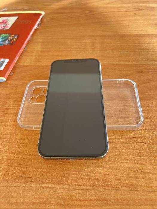 Iphone 12pro karobkasi bor