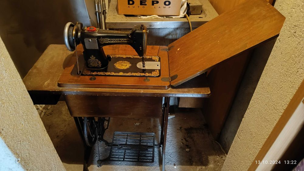 Продавам крачна шевна машина Typical