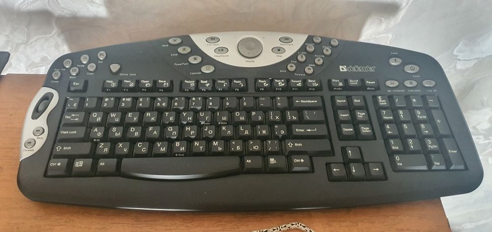 Продаю беспроводную клавиатуру Defender
