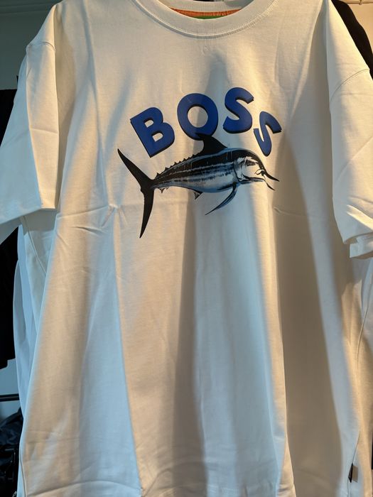 Tricouri si hanorac detalii in privat