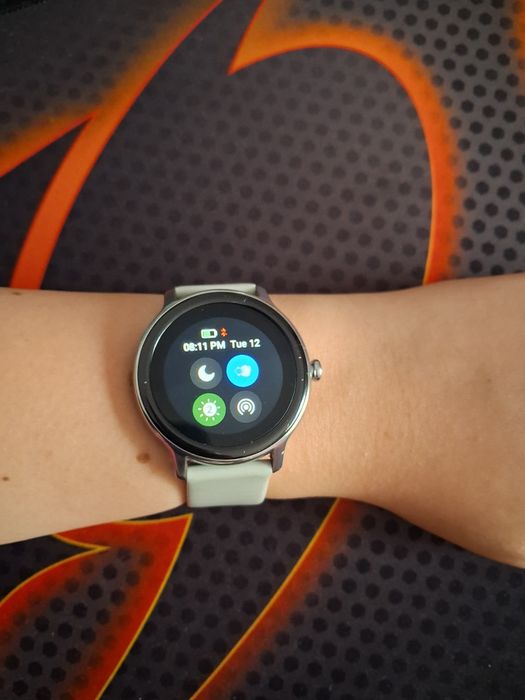 Смарт часовник Hama Fit Watch 4910 - цвят бледо сиво