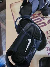 Nike сандали размер 26
