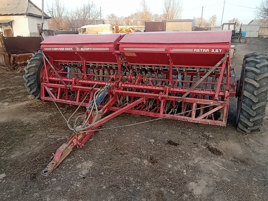 Продам сеялку резно траванную