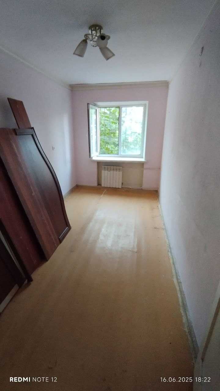 АВИАГОРОДОК  продаётся 2 комнатная квартира на 2 этаже 52кв.м.