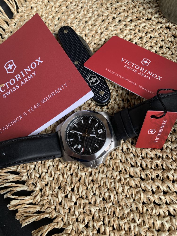 Часовник VICTORINOX I.N.O.X. Limited Edition