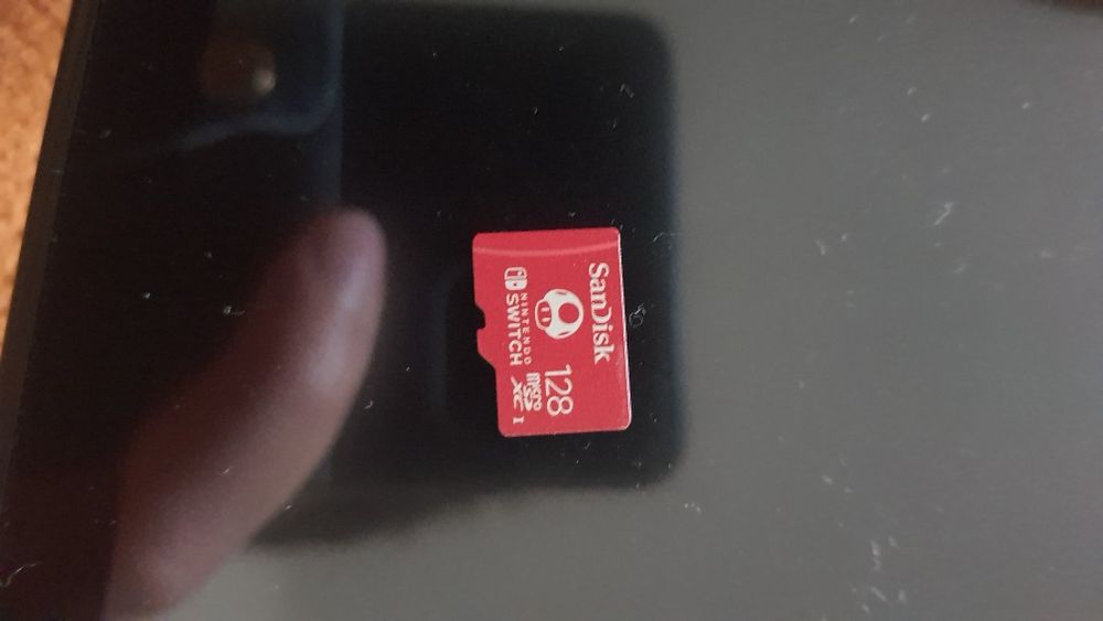 Nintendo switch + Case + Card de memorie 120 gb