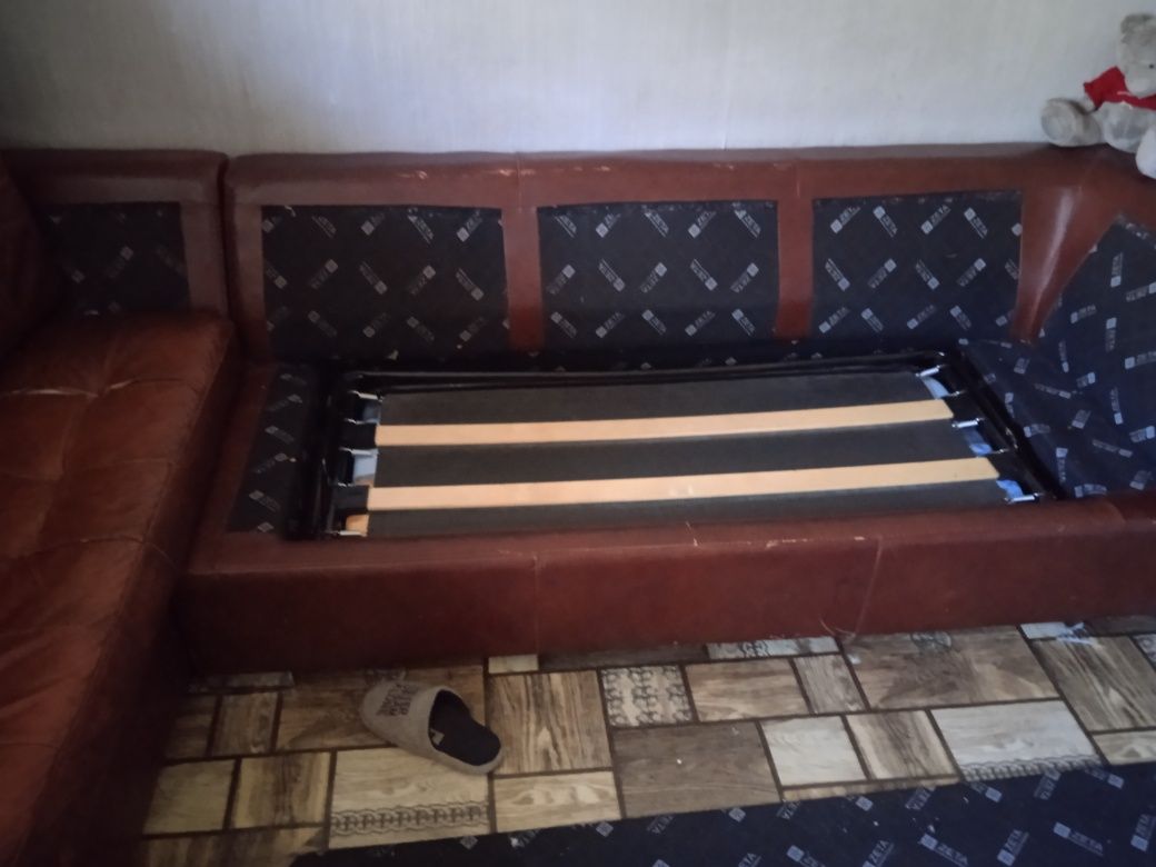 Диван б/у чехлы можно заменить