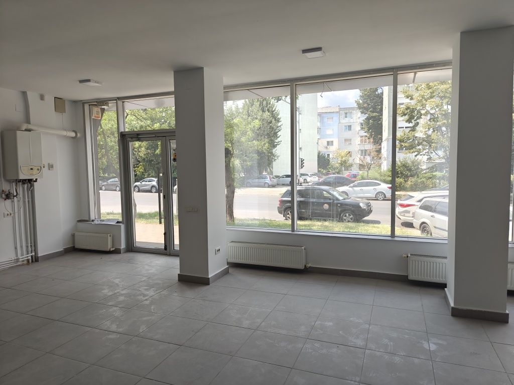 Inchiriez spatiu comercial 155 mp Milcov nr 55