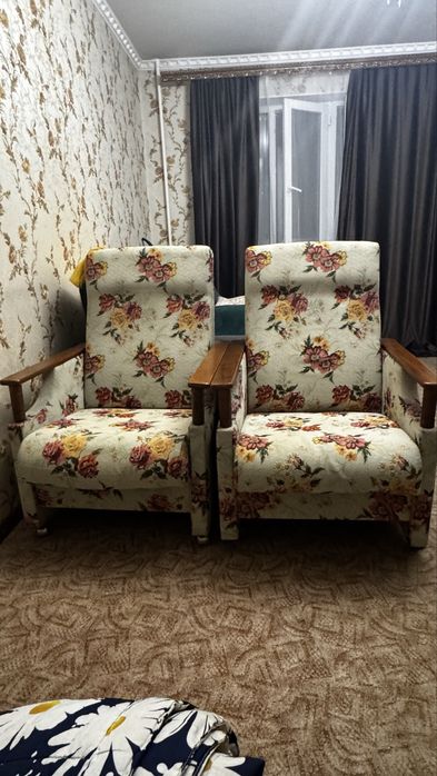 Продам два кресла