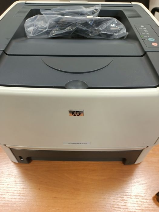 Продам принтер HP LJ 2015