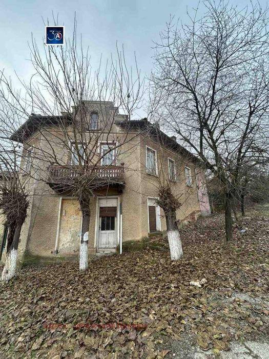 Къща в Плевен, област-с.Ралево площ 120 цена 55000