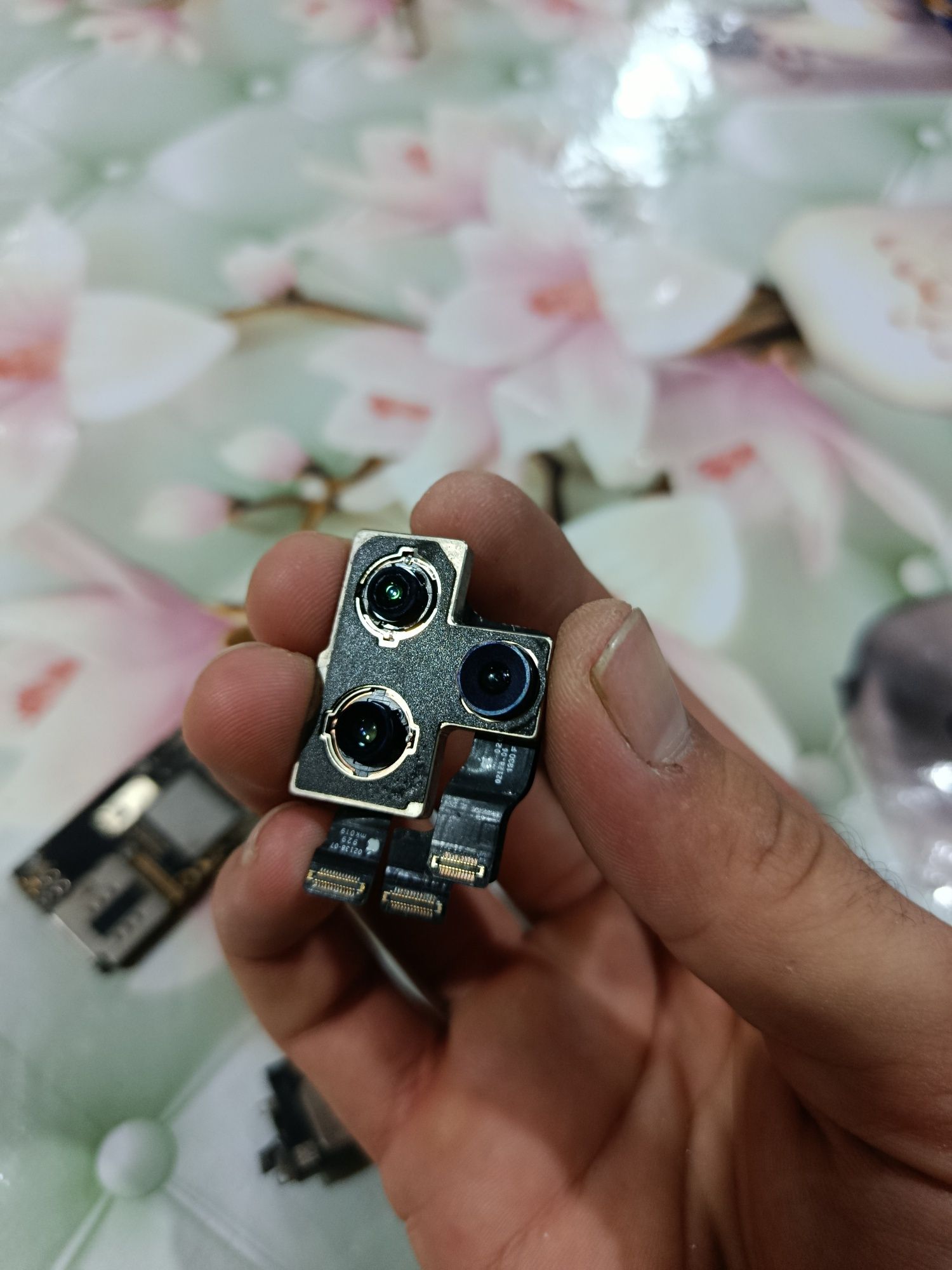 Iphone 11 pro platasi 64 pamet tozza plata