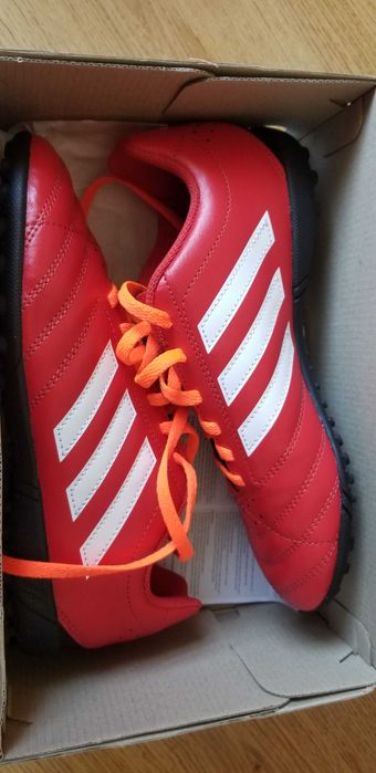 Футболни обувки Adidas (бутонки), номер 38