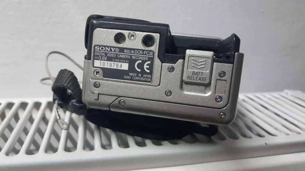 Camera video Sony Handycam DCR-PC3E noua