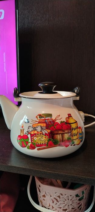 Чайник эмаль продам