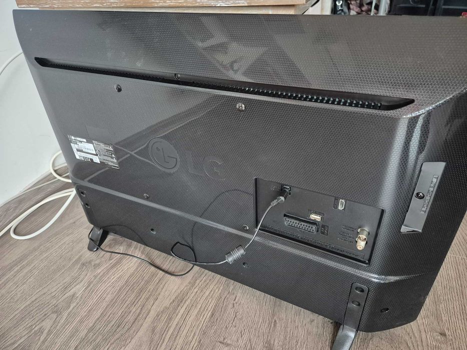 Televizor LG, non-smart, HD, 80 cm