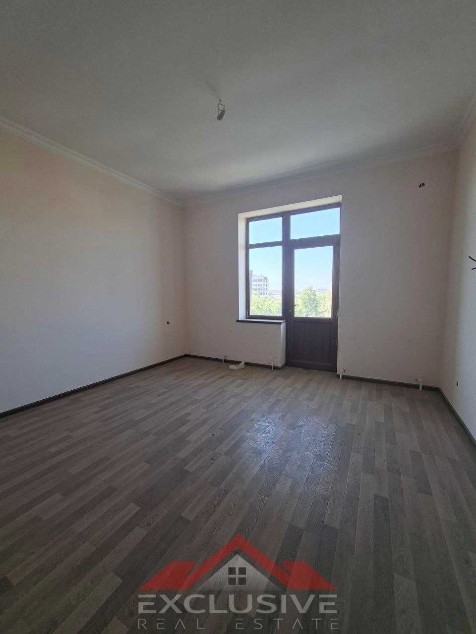 3х комнатная квартира на 5 этаже 87кв/м, в Самарканде
