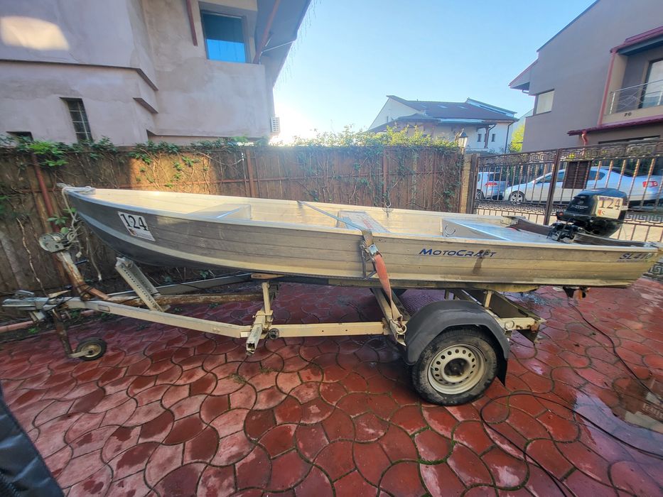 Barca aluminiu cu motor si peridoc