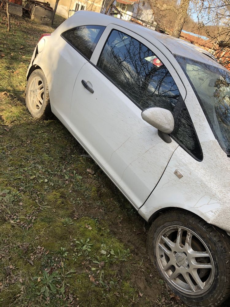 Opel Corsa D на чати 2бр