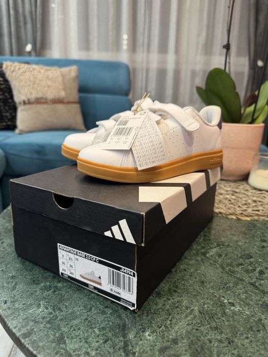 Чисто нови оригинални детски обувки Addidas