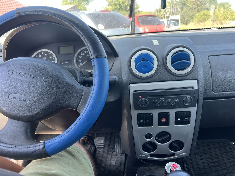 Dacia Logan.