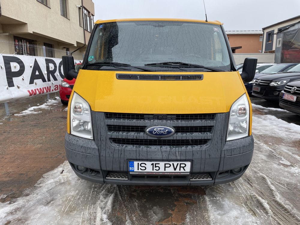 Ford Transit 8+1