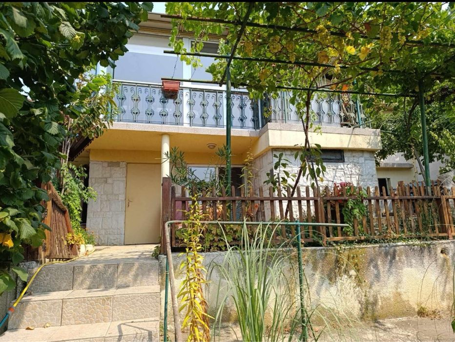 Продава се Къща в Варна, Базар Левски - 130 кв.м за 1693 €/кв.м - Снимка #2