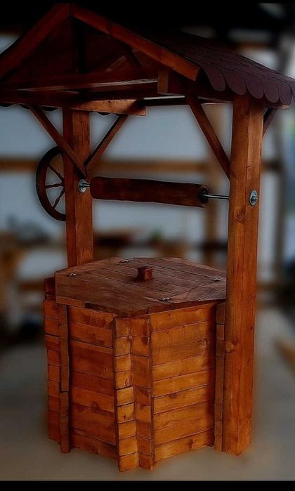 Fântână din lemn la comandă