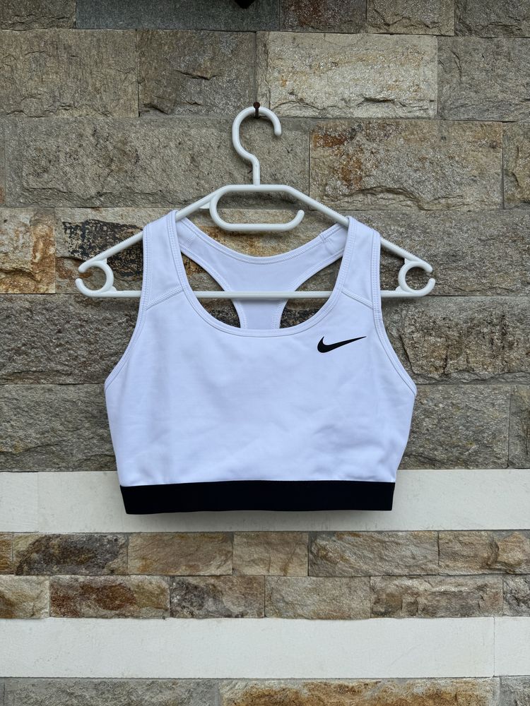 Дамско бюстие Nike