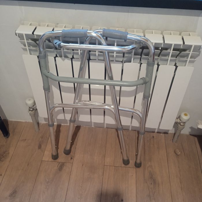 Продам ходунок медицинский