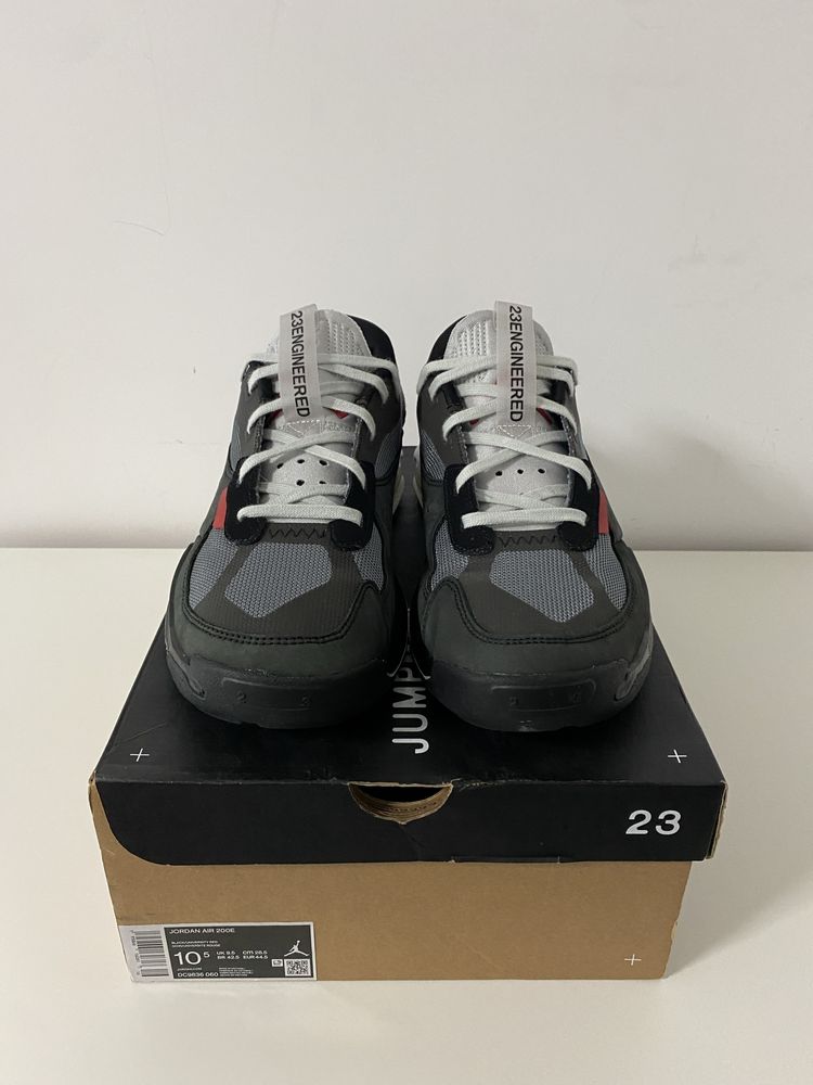 Маратонки Nike Air Jordan 200E, 44.5