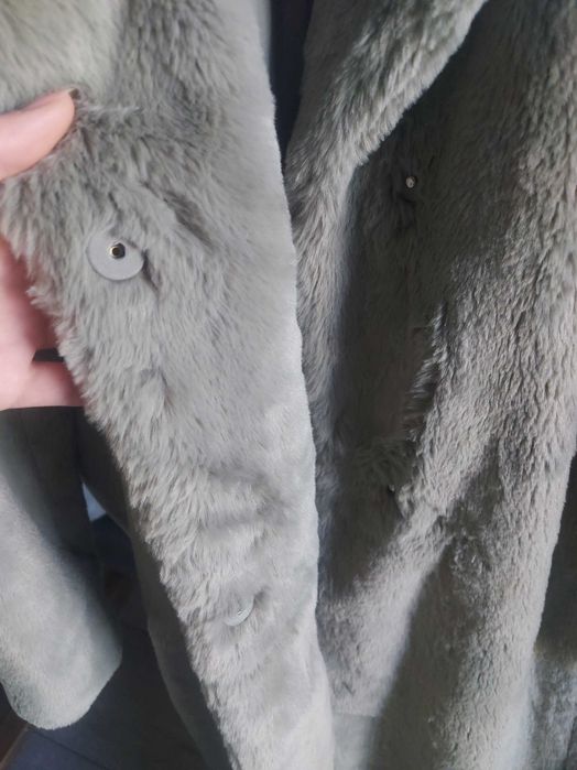 Haina blana artificiala h&m