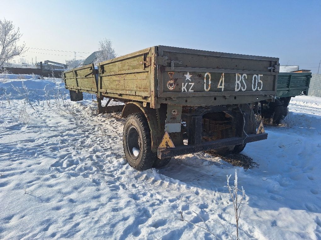 продам полуприцеп на Зил