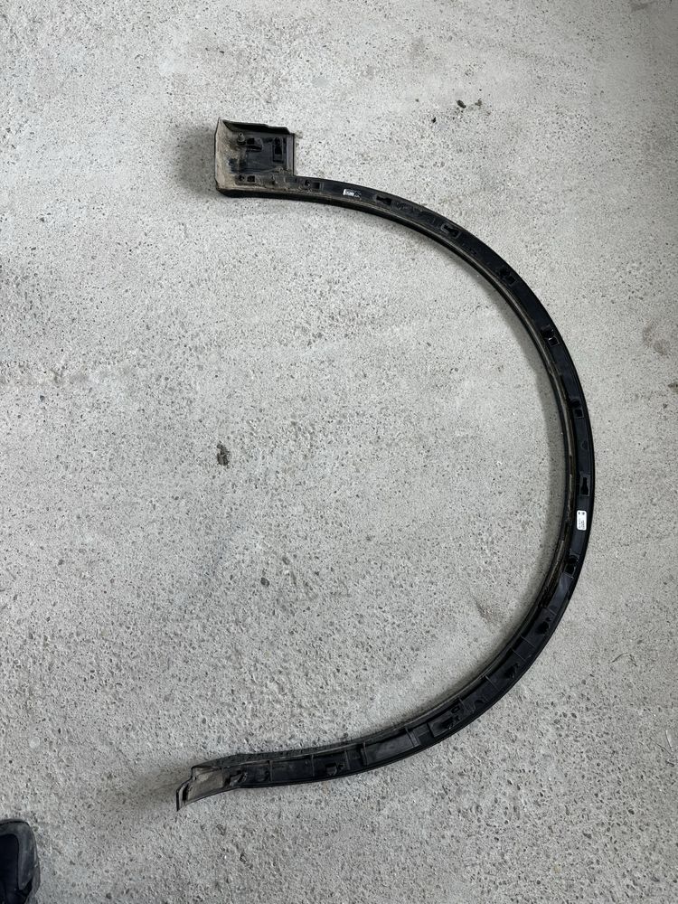 Bandou aripă stânga față audi q5.80a.s linne.cod:80a853717.f.
