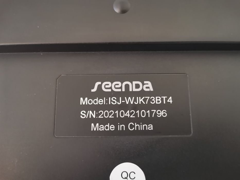 Tastatură Bluetooth.