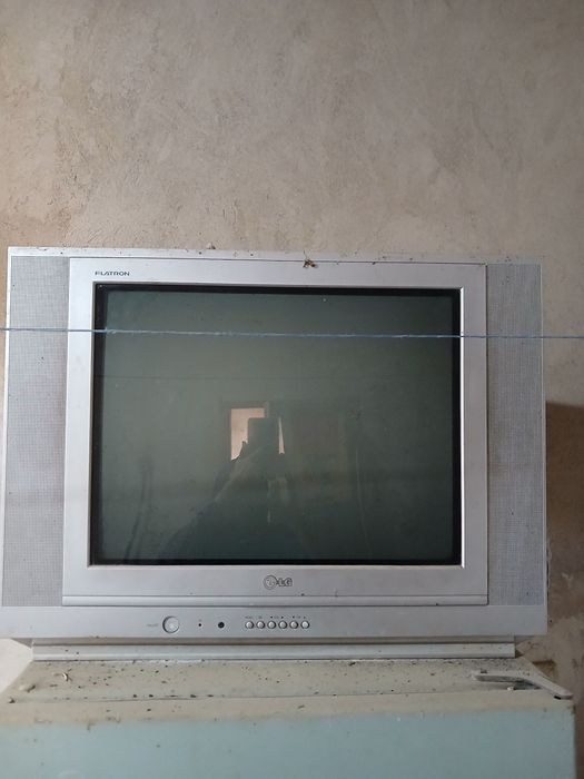 ARZON! Ishlaydigan LG televizor sotiladi!