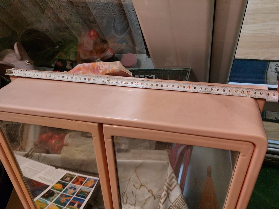 Шкафче за баня с огледало