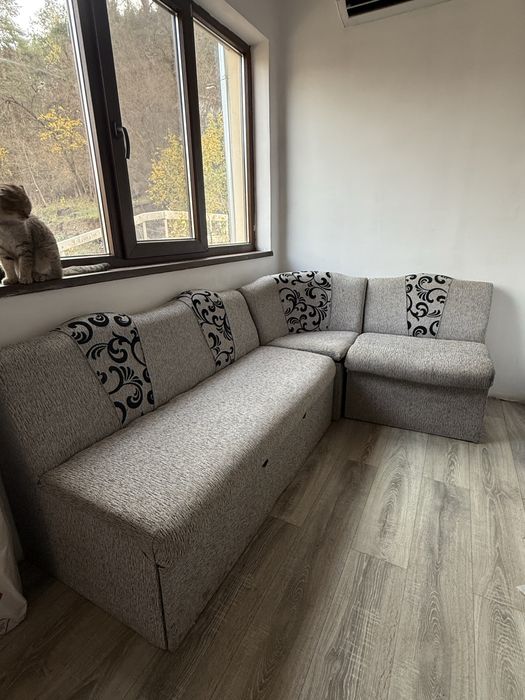 Кухненски диван с опция сън и ракла