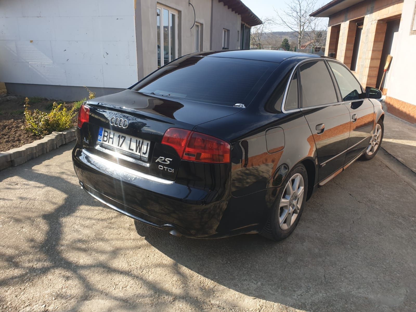 Vand Audi A4 sau schimb cu camioneta basculabila