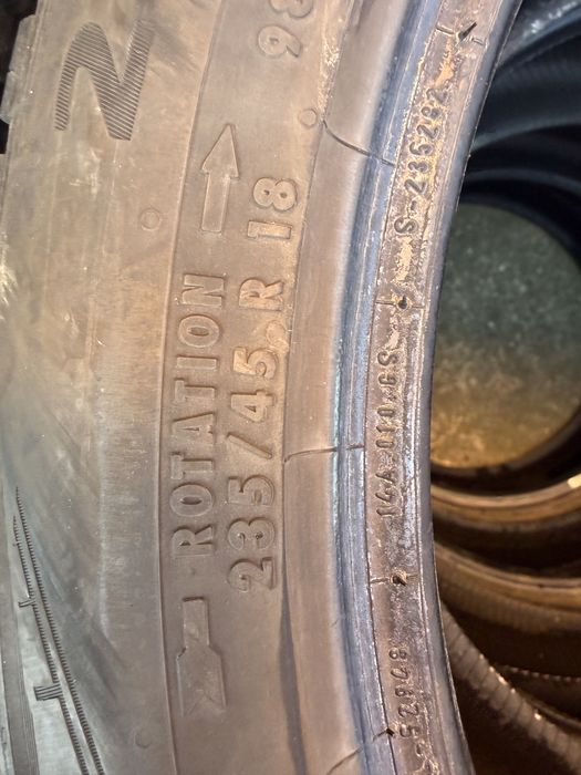 Continental 235/45/18 m+s