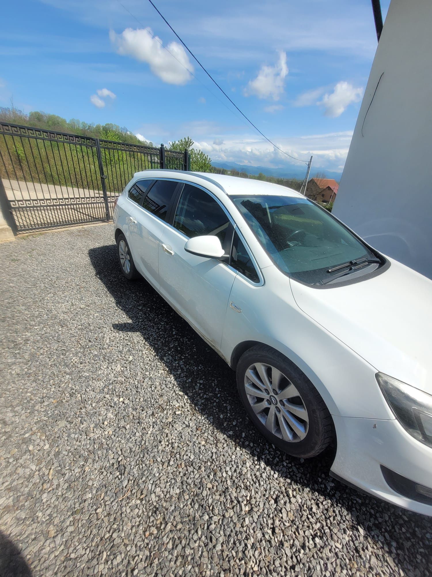 Vând Opel Astra J sport tourer