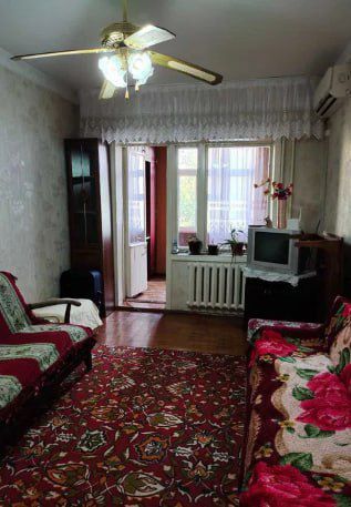 Срочно! Квартира на Кушбеги  2/4/5 общ пл 58м  2 балкона