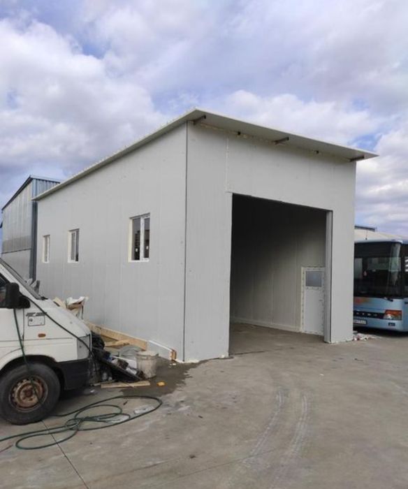 Executam la comanda garaje metalice si panouri sandwich folosind mater