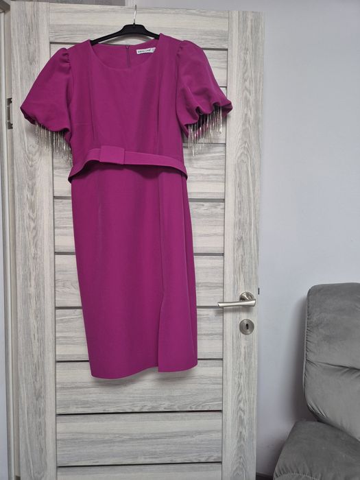 Vând rochiță superbă