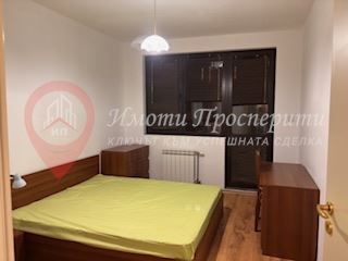 Дава се под наем Тристаен апартамент в София, Стрелбище - 118 кв.м за 797.64 € - Снимка #2