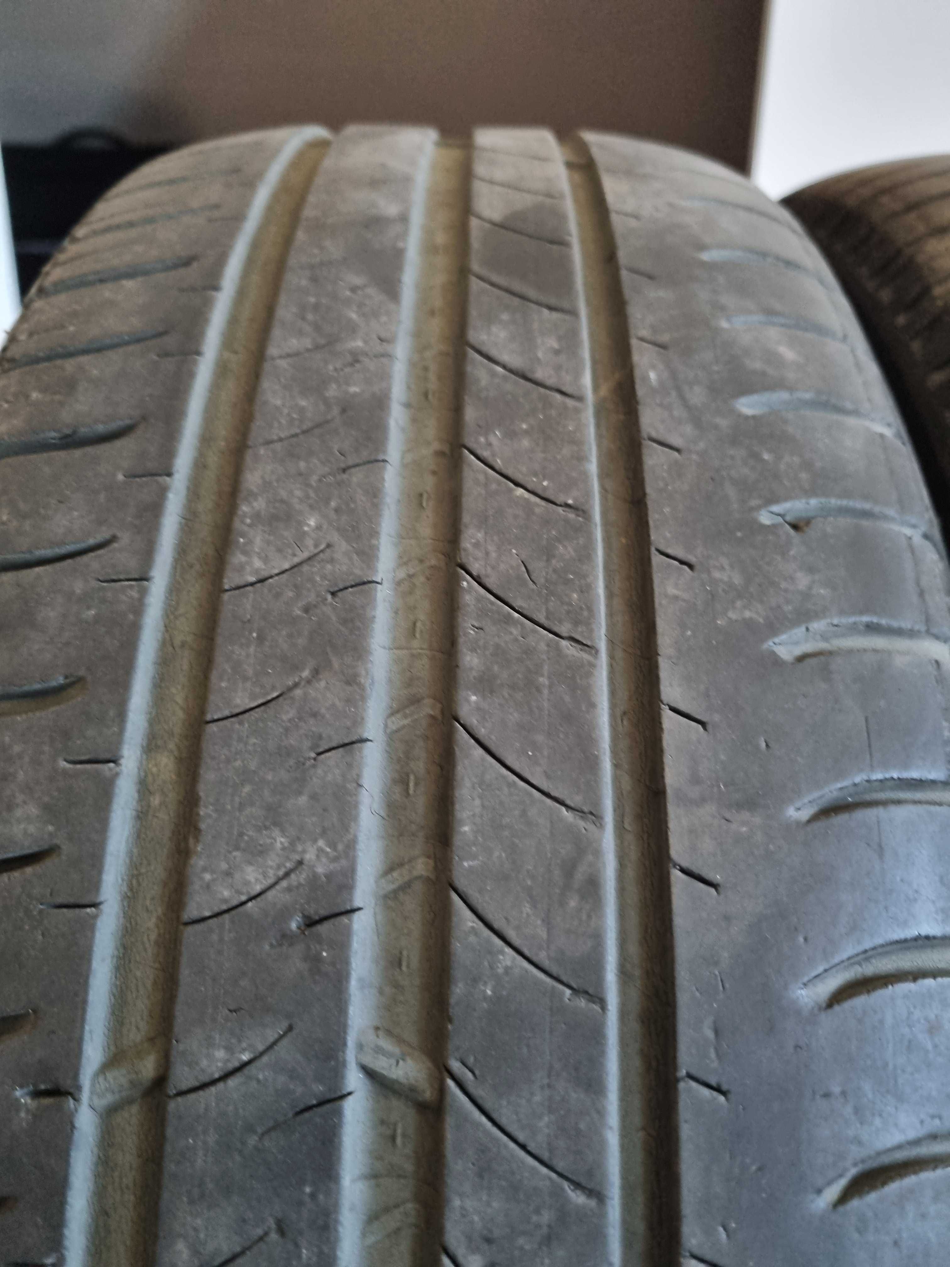 Set 4 pneuri vară Michelin 195 60 16 preț set 160 de lei